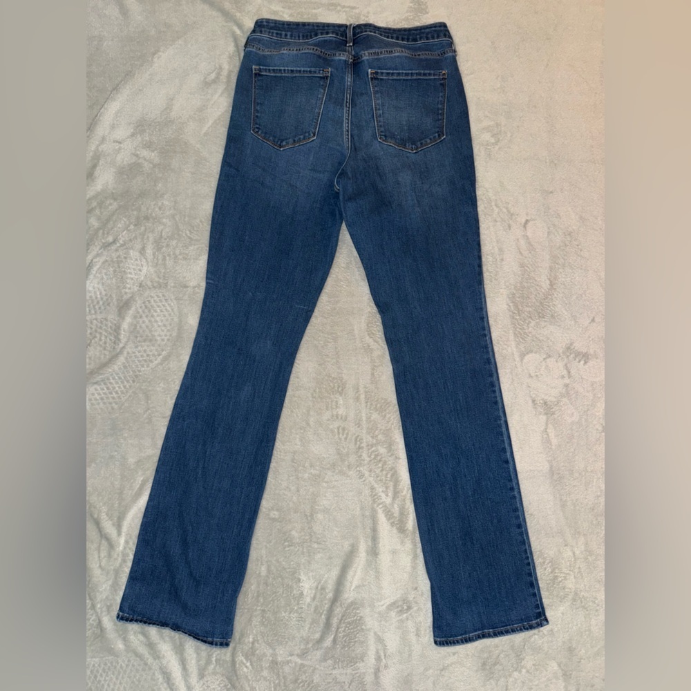 Old Navy Women's Boot Cut Jeans in Blue 12Tall - Picture 2 of 5